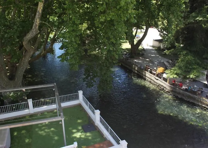 Appartement Avec Vue Sur La Sorgue